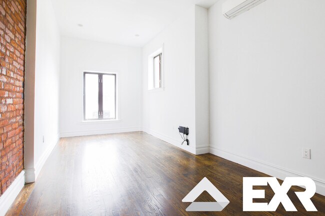 Foto del edificio - 629A Madison St
