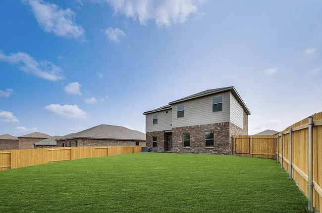 Building Photo - 302 Clear Springs St