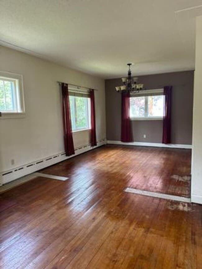 Foto del edificio - 630 N 16th Ave E