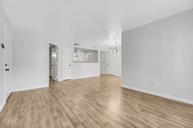 Building Photo - 2300 E Silverado Ranch Blvd