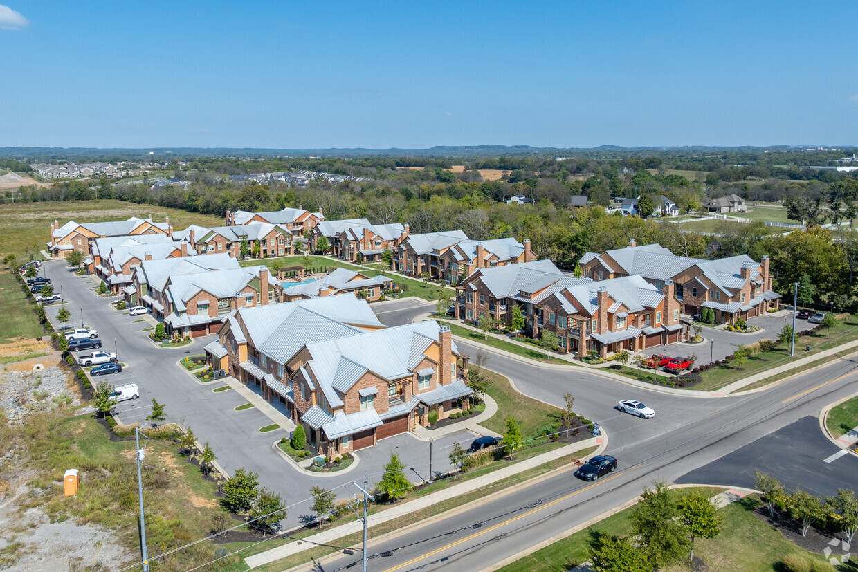Building Photo - Gallatin Commons II