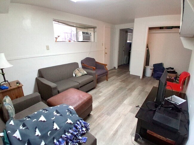 Foto del edificio - 778 N 600 E