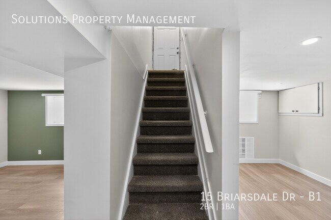 Photo du bâtiment - **NOT Your Typical Basement Suite**