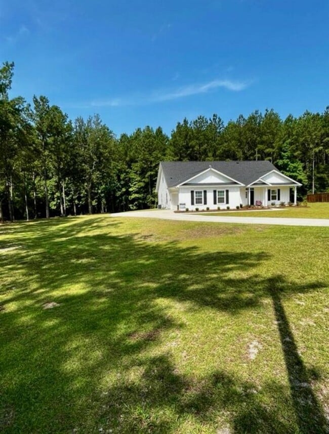 Building Photo - Beautiful Crooked Creek Home Monticello For Rent