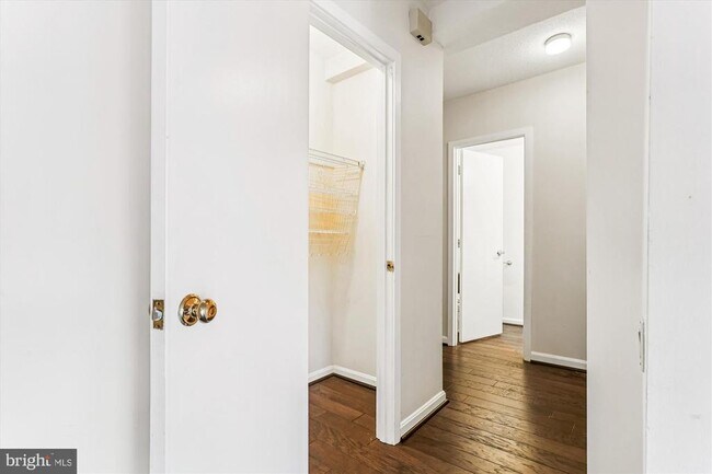 Foto del edificio - 1200 23rd St NW