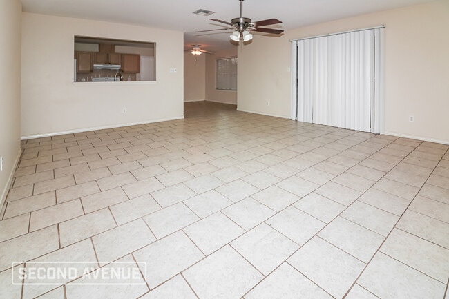 Building Photo - 7613 Timber Crest Dr