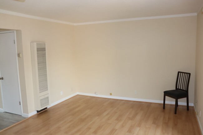 Building Photo - Centrally Located Santa Clara 2 story Condo