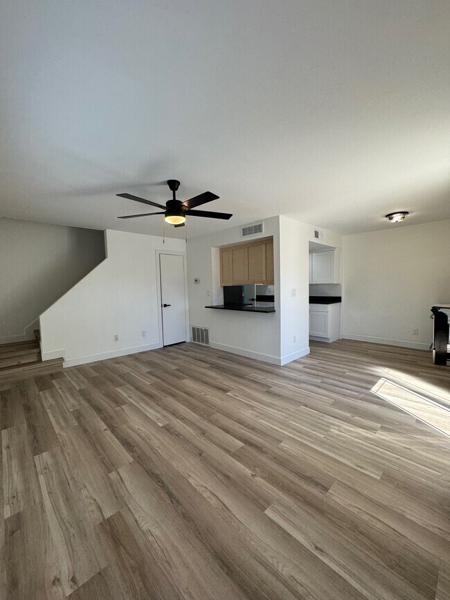 Foto del edificio - 10229 N 8th St