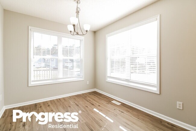 Building Photo - 933 Troubadour Ln