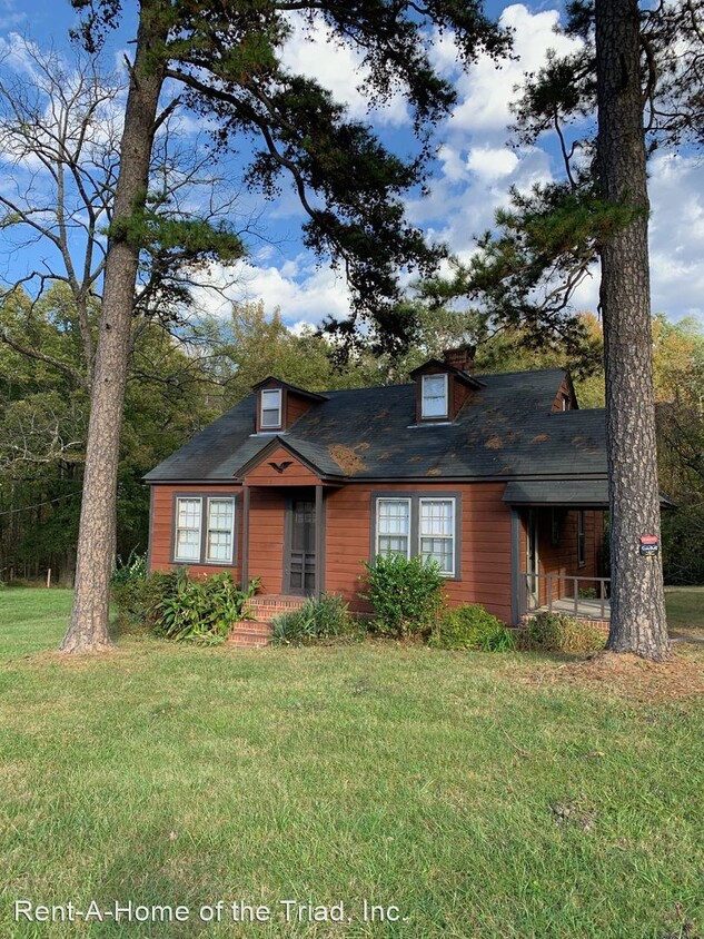 Primary Photo - 3511 Pleasant Garden Rd
