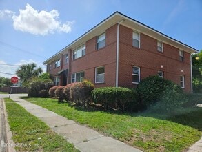 Building Photo - 3005 Walton St
