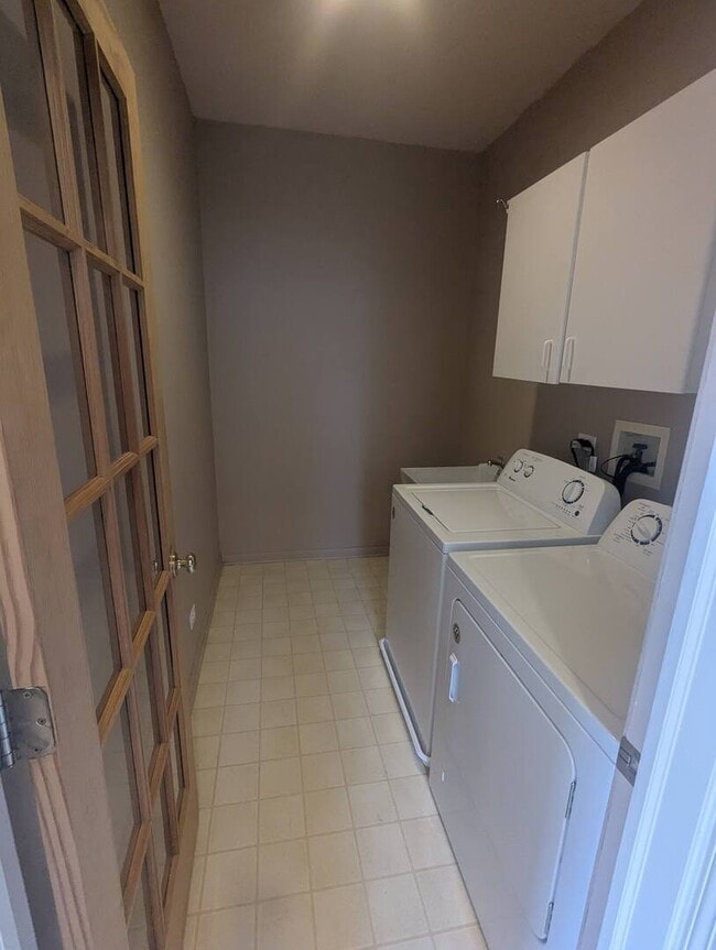 Foto del edificio - 432 E Thornhill Ln