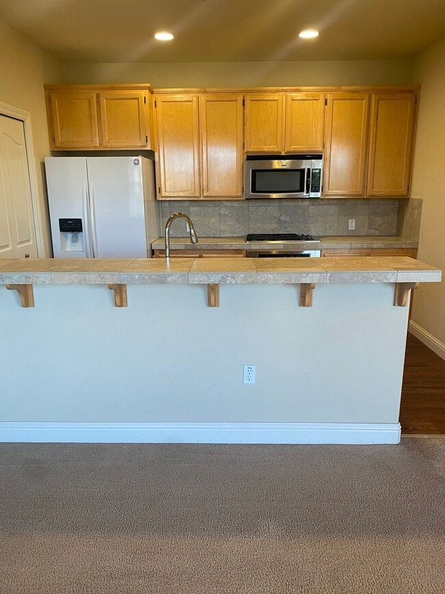 Foto del edificio - Spacious 2 Bedroom, 2 Bathroom Condo locat...