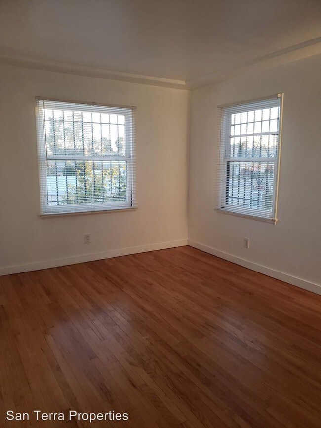 Foto del edificio - 4015 49th St