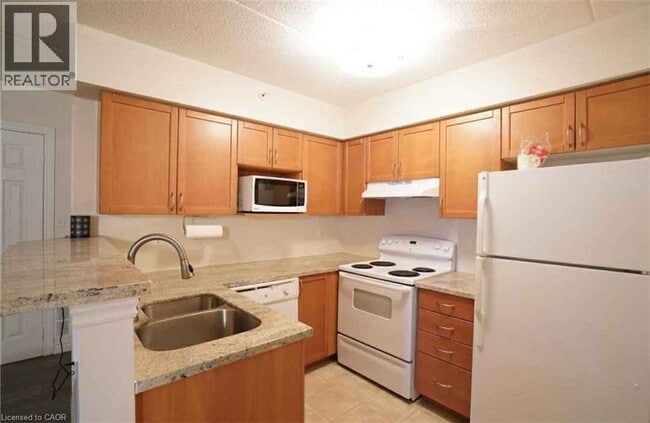 Building Photo - 1340 Main St E