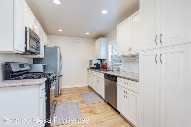 Foto del edificio - 3 br, 2 bath House - 6883 Mission Gorge Road
