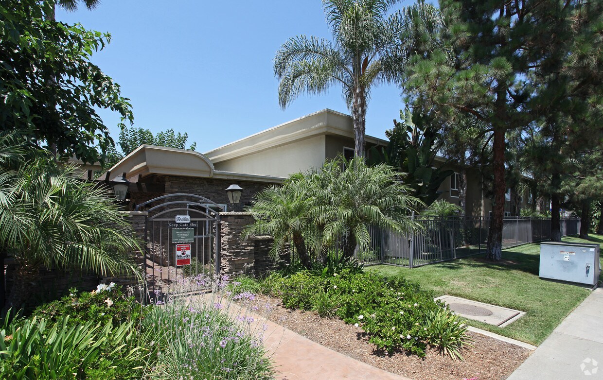 Stonemark at Avocado Apartments in El Cajon, CA