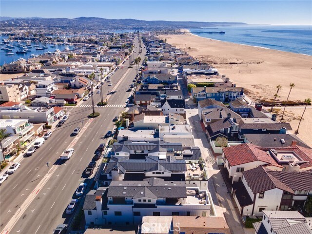 Foto del edificio - 1025 W Balboa Blvd