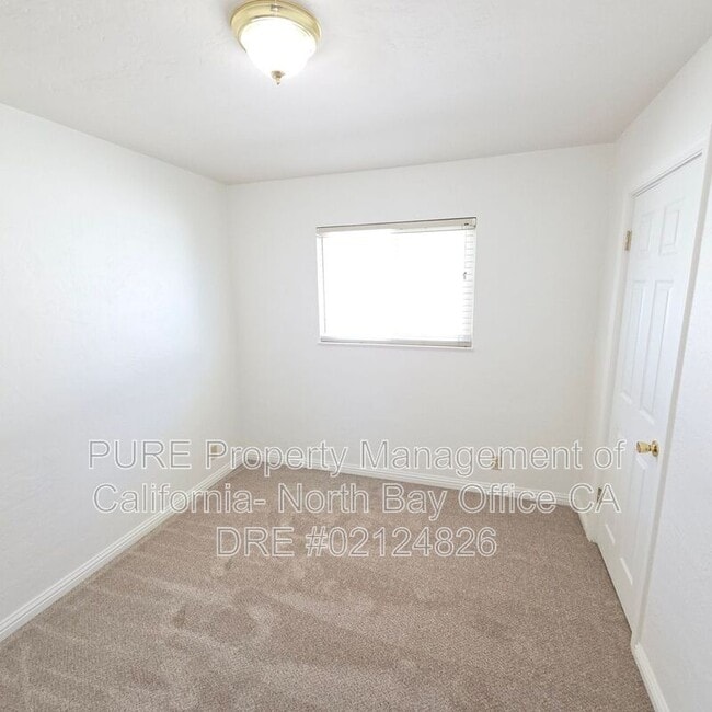 Building Photo - 1520 Joan Dr