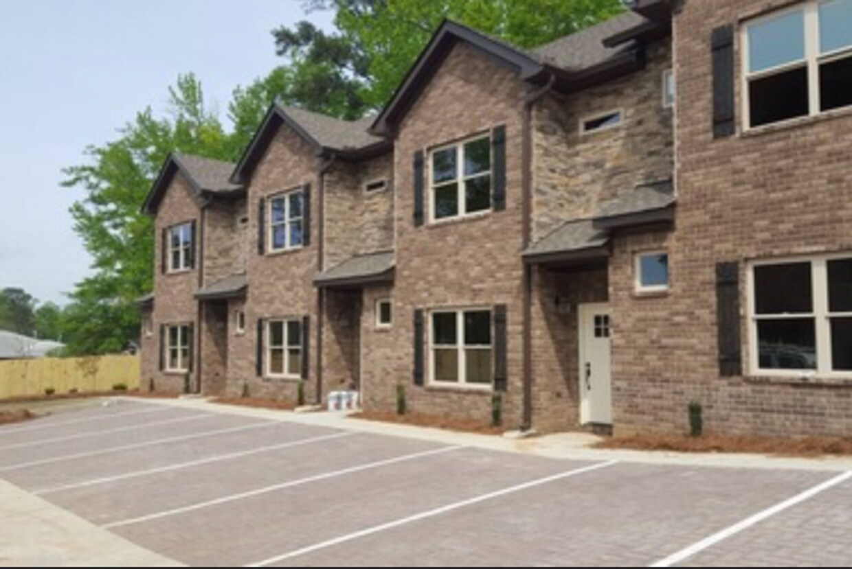 Foto principal - Heisman Villas: End Unit with Parking & Pr...