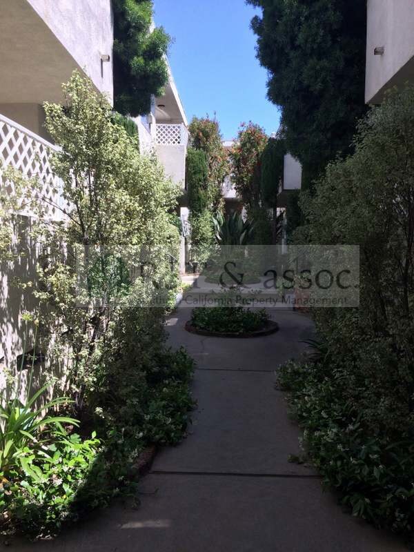 Foto del edificio - 11840 Gorham Ave