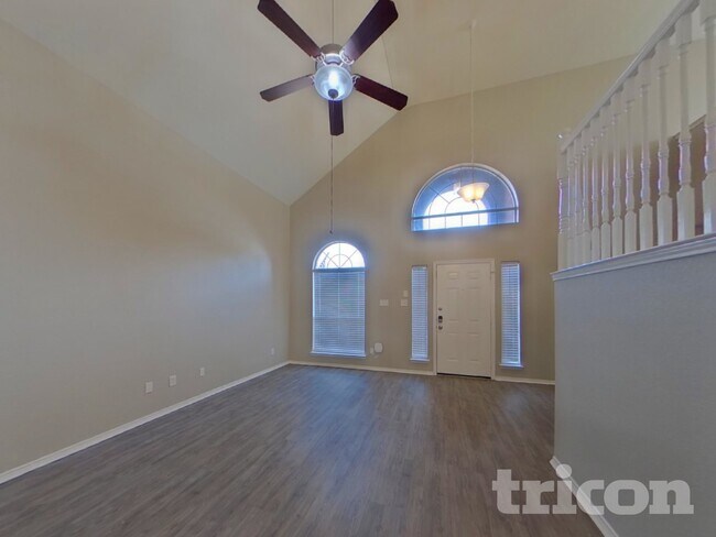 Foto del edificio - 1028 Glencrest Dr