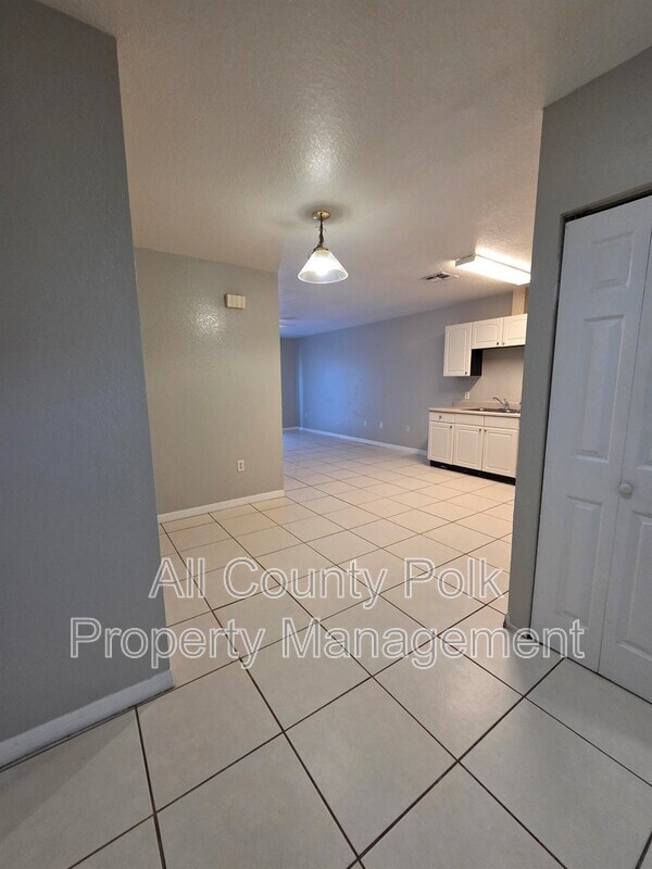 Building Photo - 2934 Skyview Dr