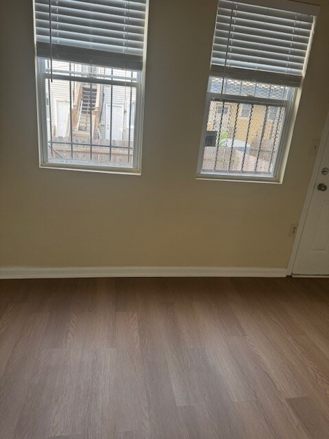 Building Photo - 1106 Queens