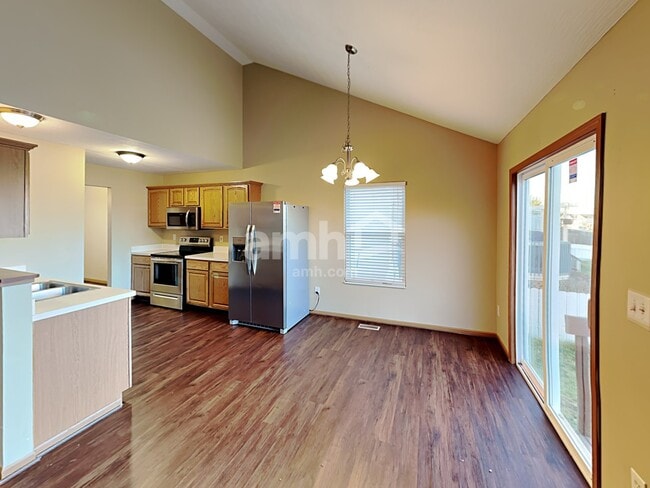 Foto del edificio - 8023 Crete Ln