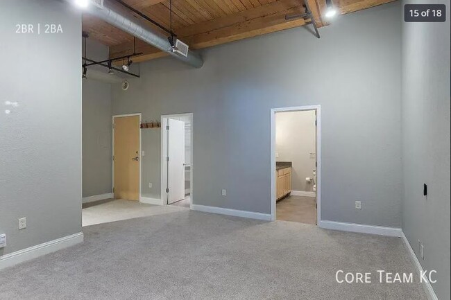 Building Photo - 609 Central-1102