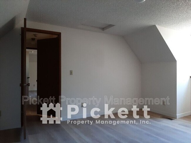 Foto del edificio - 770 NW Apple Blossom Loop