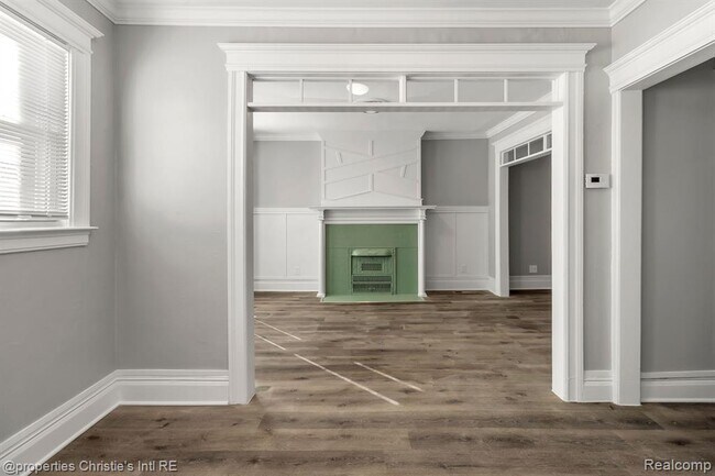 Building Photo - 243 Marston St