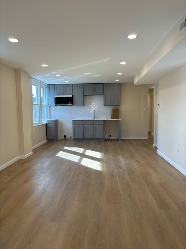 Photo - 1318 E Luzerne St Apartment