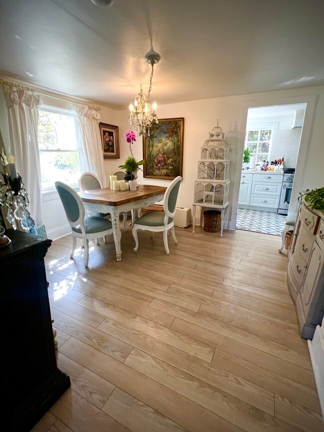 Dining Room - 822 E Kensington Rd