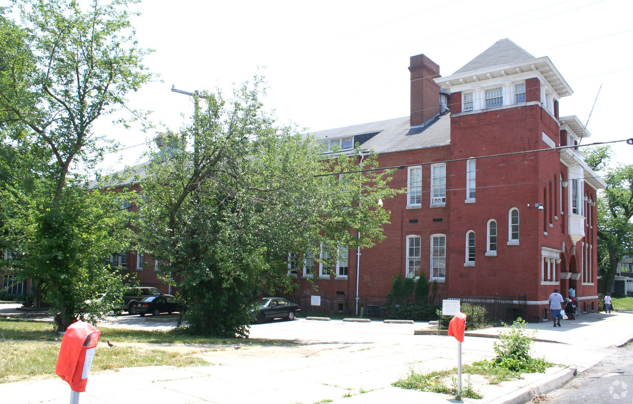 Foto del edificio - The Rosedale Apartments