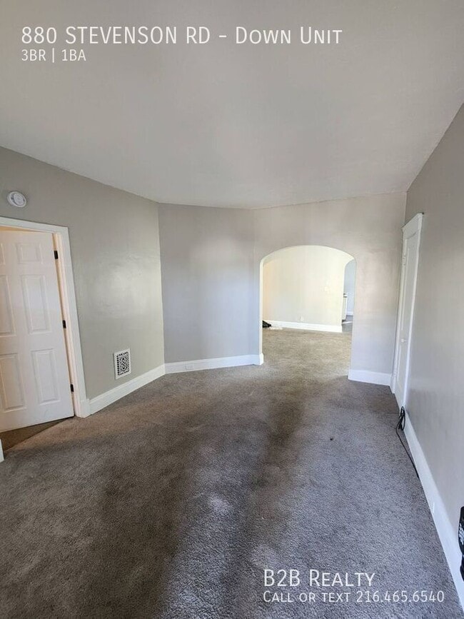 Foto del edificio - 880 Stevenson Rd