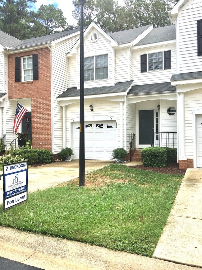Building Photo - 4504 Treerose Way