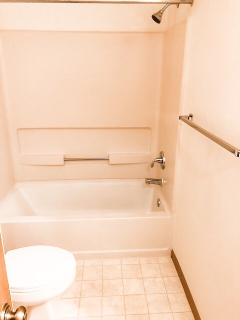 Building Photo - 2104 Stirrup Ln