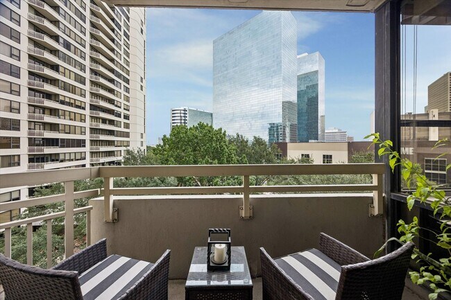 Foto del edificio - 15 Greenway Plz
