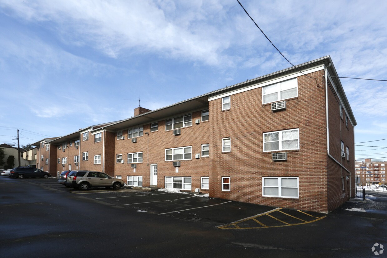 27 Smith St, Perth Amboy, NJ 08861 27 Smith St Perth Amboy, NJ