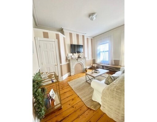 Foto del edificio - 44 Mystic St
