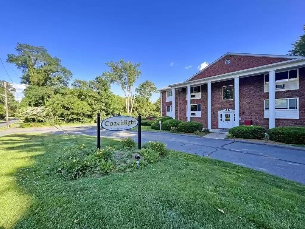 77 Barrett St, Northampton, MA 01060 Townhouse for Rent in