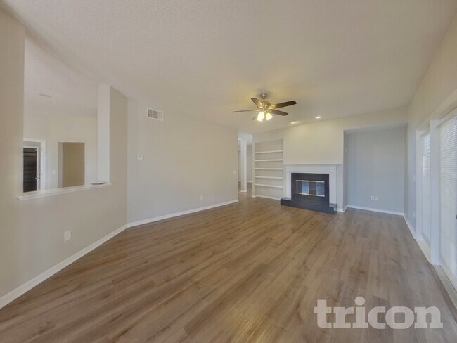 Foto del edificio - 1240 Wyndham Pine Dr