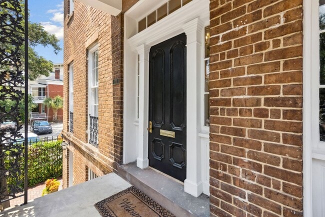 Foto del edificio - Historic One Bedroom Apartment in Downtown Savannah