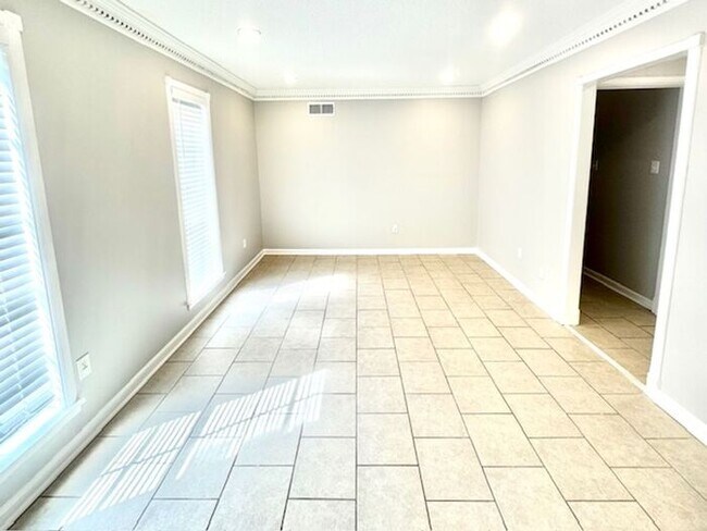Foto del edificio - OPEN HOUSE! Renovated Bartlett Home- Highl...