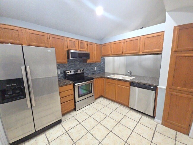 Foto del edificio - 8718 Roaring Point Dr