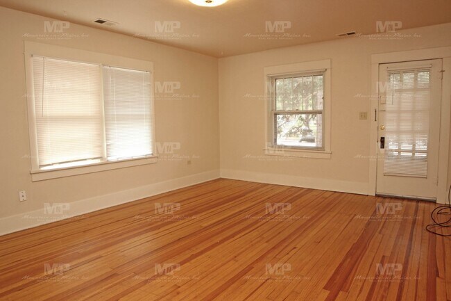 Foto del edificio - 812 W Myrtle St