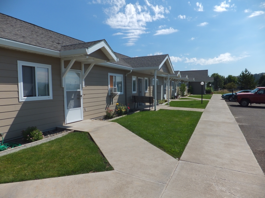 Primary Photo - Mallard Heights Apartments