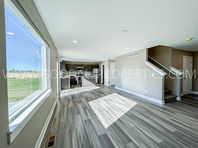 Building Photo - 5 Bedroom home with a finished basement in...