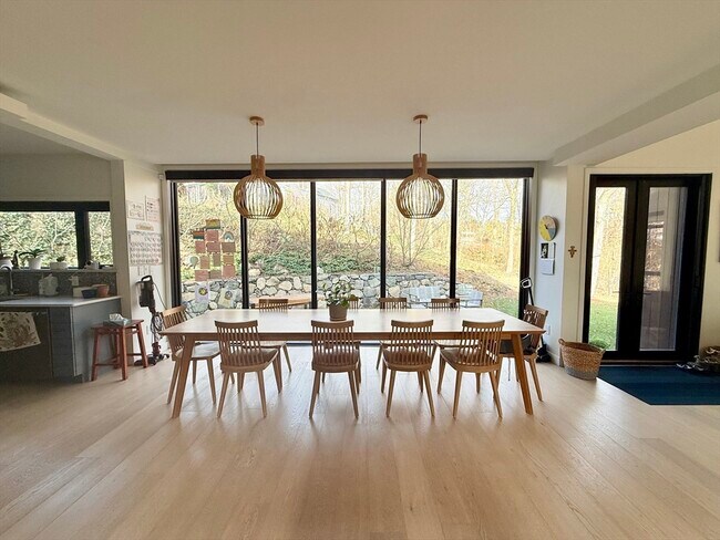 Foto del edificio - 6 Parkside Dr